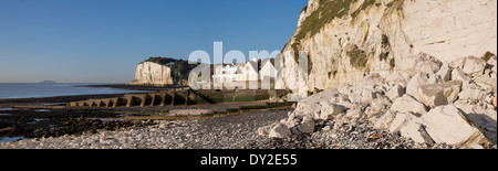 Une vue panoramique tourné de Saint Margaret's Bay, près de Douvres, dans le Kent. Banque D'Images