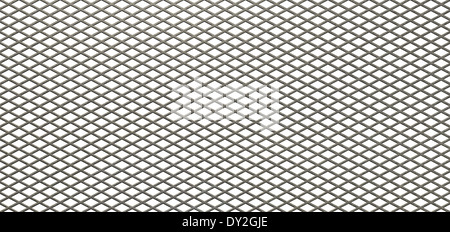 Une texture lisse metal diamond mesh galvanisé isolé sur un fond blanc Banque D'Images