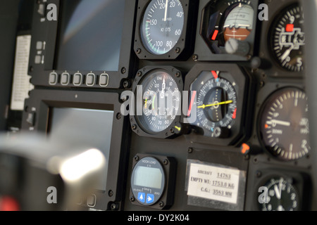 Agustawestland aw139 (hh-139a), tableau de bord de pilotage. Banque D'Images