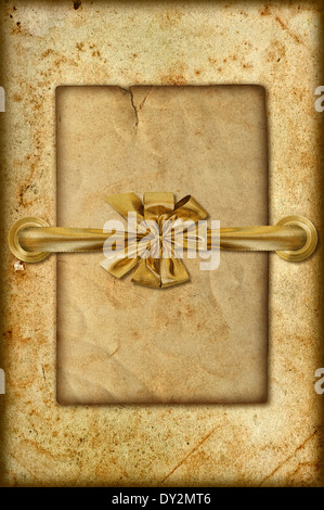 Grungy carte avec du ruban d'or de vieux papier peint à l'ancienne Banque D'Images