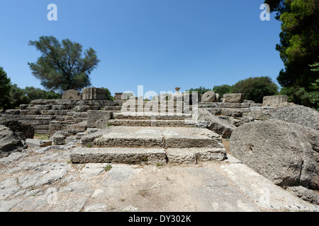 Voir les étapes d'entrée grand ruines 5ème siècle AVANT JÉSUS CHRIST Temple Zeus Olympie Péloponnèse Grèce Temple's Banque D'Images