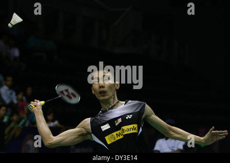 New Delhi, Inde. 5ème apr 2014. Lee Chong Wei de la Malaisie est en concurrence au cours de la Men's match simple contre Du Pengyu de Chine à l'Inde de Badminton 2014 Ouvrir dans une nouvelle Delhi, Inde, le 5 avril 2014. Lee Chong Wei a gagné 2-1 pour entrer dans la finale. © Zheng Huansong/Xinhua/Alamy Live News Banque D'Images