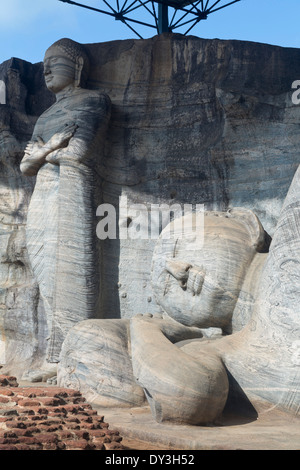 Polonnaruwa, Sri Lanka. Statues colossales de Gal Vihara Banque D'Images