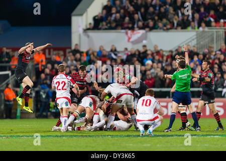 Belfast, N.Ireland. Le 05 Avr, 2014. Les joueurs sarrasins célèbrent leur victoire comme le coup de sifflet final va de la Heineken Cup entre Ulster Rugby remporteront et Saracens à Ravenhill Stadium Crédit : Action Plus de Sports/Alamy Live News Banque D'Images