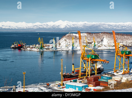 Vue sur port de la Baie d'Avacha Banque D'Images