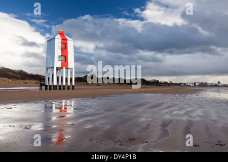 La basse en bois 1832 Phare à Burnham on Sea, Somerset England UK Europe Banque D'Images