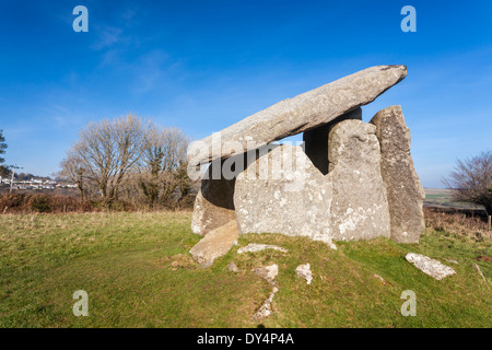 Trethevy Quoit bien conservé un dolmen néolithique chambre funéraire situé près de St et Cleer Darite à Cornwall, Angleterre Angleterre Europe Banque D'Images