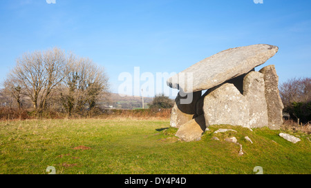 Trethevy Quoit bien conservé un dolmen néolithique chambre funéraire situé près de St et Cleer Darite à Cornwall, Angleterre Angleterre Europe Banque D'Images