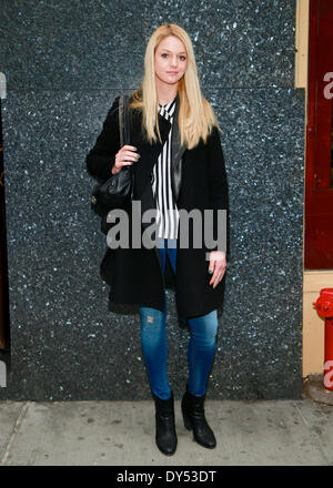 Lindsay Sustarsic walking in New York City - 29 mars 2014 - Photo : Manhattan piste/Charles Eshelman Banque D'Images