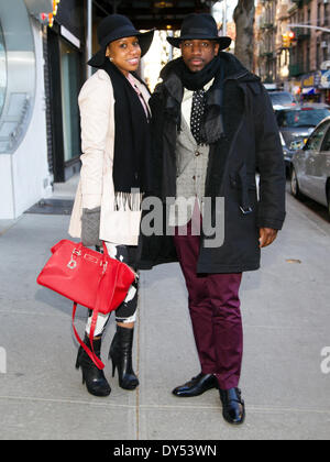 Nicky Scott et Daryl Jackson walking in New York City - 26 mars 2014 - Photo : Manhattan piste/Charles Eshelman Banque D'Images