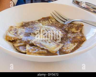 Raviolis grillés Entrée, Via Verdi Cucina Rustica, Miami, FL Banque D'Images