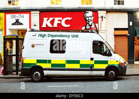 Grande dépendance ambulance, Baker Street, London, England, UK Banque D'Images