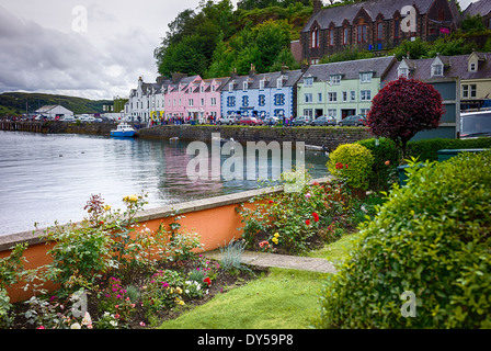 Petit jardin de bord de mer à Portree Île de Skye Scotland UK UE Banque D'Images