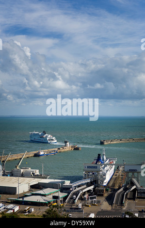 Ferry MyFerryLink Dover Harbour au départ de France Banque D'Images