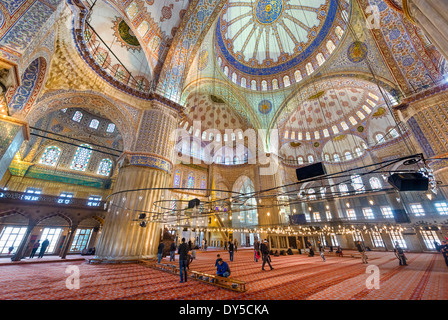 Intérieur de la Mosquée Bleue (Sultanahmet Camii), Sultanahmet, Istanbul, Turquie Banque D'Images