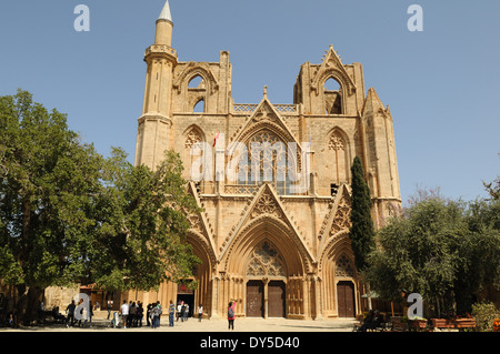 Lala Mustafa Pasa Mosque autrefois Cathédrale Saint-nicolas Famagouste Chypre du Nord Banque D'Images