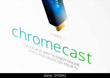 Google Chromecast plat dispositif de streaming Banque D'Images