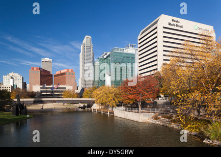 USA, Nebraska, Omaha, Gene Leahy Mall, Skyline Banque D'Images