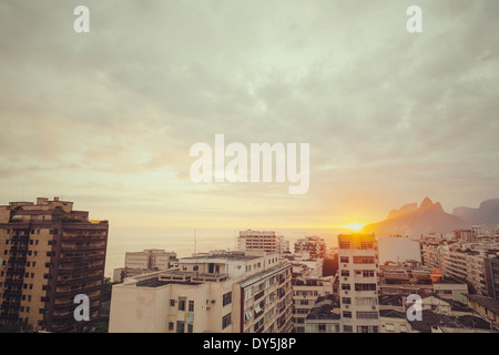 Coucher de soleil sur rio dejanero cityscape Banque D'Images