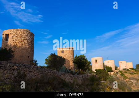 Javea Xabia Molins de la Plana vieux moulins maçonnerie Alicante Espagne Banque D'Images