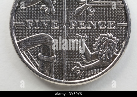 Cinq pence pièce, close-up. Banque D'Images