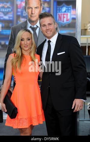 Westwood, CA. Apr 7, 2014. Aaron Hill aux arrivées de projet de Premiere journée, le Regency Village Theatre, Westwood, CA, le 7 avril 2014. Credit : Elizabeth Goodenough/Everett Collection/Alamy Live News Banque D'Images
