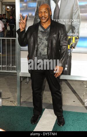 Westwood, CA. Apr 7, 2014. Mike Tyson au niveau des arrivées pour projet de Premiere journée, le Regency Village Theatre, Westwood, CA, le 7 avril 2014. Credit : Sara Cozolino/Everett Collection/Alamy Live News Banque D'Images