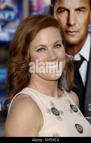 Westwood, CA. Apr 7, 2014. Elisa Donovan aux arrivées de projet de Premiere journée, le Regency Village Theatre, Westwood, CA, le 7 avril 2014. Crédit : Michael Germana/Everett Collection/Alamy Live News Banque D'Images