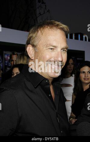 Westwood, CA. Apr 7, 2014. Arrivées à Kevin Costner pour projet de Premiere journée, le Regency Village Theatre, Westwood, CA, le 7 avril 2014. Crédit : Michael Germana/Everett Collection/Alamy Live News Banque D'Images