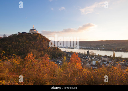 Forteresse de marksburg, près de Kobern-gondorf, Rhin, Rhénanie-Palatinat, Allemagne Banque D'Images