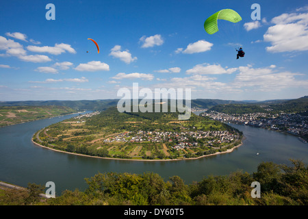 Parapente à la sinuosité du Rhin près de Boppard, Rhin, Rhénanie-Palatinat, Allemagne Banque D'Images