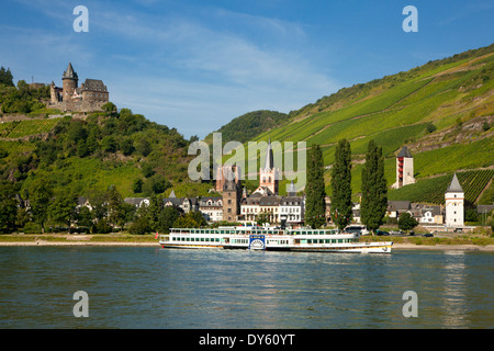 Bateau à vapeur à roue à aubes Goethe le Rhin, avec château Stahleck Bacharach, Rhin, Rhénanie-Palatinat, Allemagne Banque D'Images