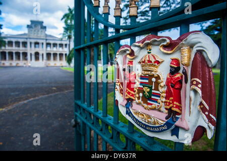 Signes avant le Royal Palais Iolani, Honolulu, Oahu, Hawaii, United States of America, Pacifique Banque D'Images