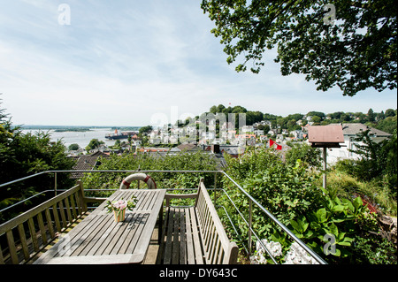 Vue de l'Elbe avec stair-district de Blankenese, Hambourg, Allemagne du Nord, Allemagne Banque D'Images