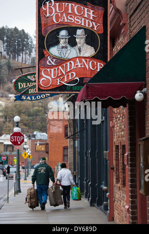 USA, Dakota du Sud, Black Hills National Forest, Deadwood, signe pour les Butch Cassidy et Sundance Kid Saloon Banque D'Images