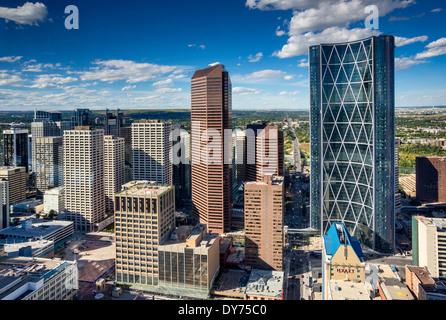 Le centre-ville de Calgary, l'Arc, plus haut bâtiment de la ville à droite, vue depuis la fenêtre de la tour de Calgary, Calgary, Alberta, Canada Banque D'Images