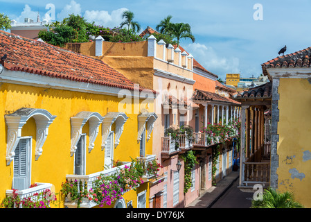 Bâtiments coloniaux et d'un balcon dans le centre historique de Carthagène, Colombie Banque D'Images