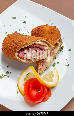 Crêpes au jambon et fromage Banque D'Images