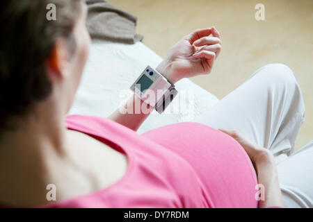 La pression sanguine, femme enceinte Banque D'Images