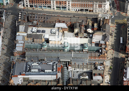 Vue aérienne du quartier victorien de comté de Leeds avec Arcade et Thornton's Arcade qui circulent entre Briggate & Vicaire Lane Banque D'Images