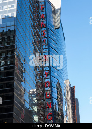 Siège d'Ernst & Young, Times Square, NYC Banque D'Images