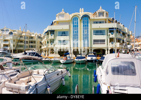 Port de plaisance de Benalmadena, Costa del Sol en Espagne Banque D'Images