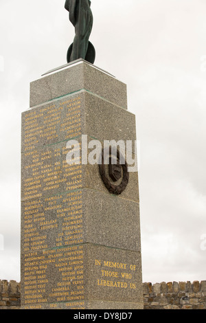 Un mémorial de guerre à Port Stanley, pour les soldats britanniques qui ont libéré les Malouines après l'Argentinan invasion. Banque D'Images