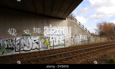 Exemple de graffito / graffiti dans paysage urbain. North East England, UK. Banque D'Images