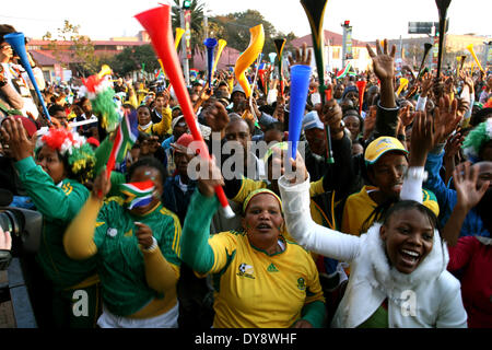 Fans par centaines s'est avéré pour les Bafana Bafana dernier match de la Coupe du monde 2010 contre la France le 22 juin 2010 dans le Ne Banque D'Images