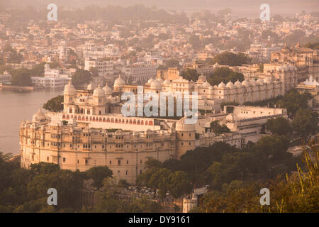 Udaipur, Rajasthan, le lac Pichola, Asie, Inde, lac, ville, ville, palais, urbain, Banque D'Images