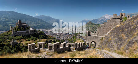 Voir, Le Château de Valère, château, ville, village, l'été, les montagnes, les collines, les gens, Sion, Valais, Valais, Suisse, Europe, Banque D'Images