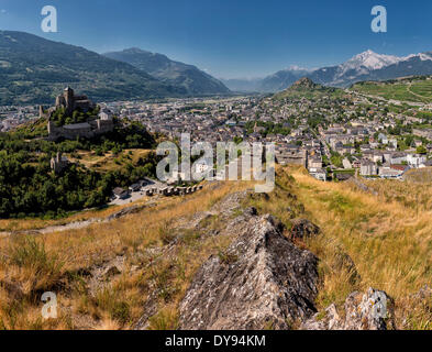 Voir, Le Château de Valère, château, ville, village, l'été, les montagnes, les collines, Sion, Valais, Valais, Suisse, Europe, Banque D'Images
