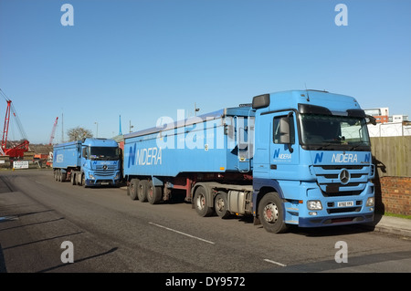 Les camions, Nidera port d'Ipswich, Suffolk, UK. Banque D'Images