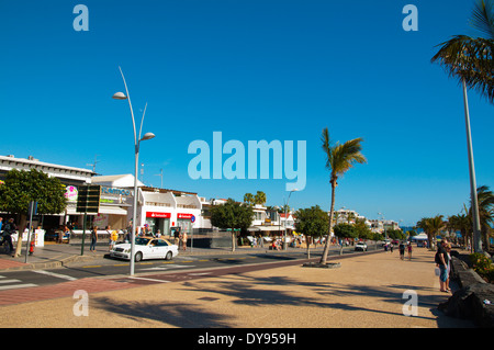 Avenida de las Playas, rue Main, Puerto del Carmen, Lanzarote, Canary Islands, Spain, Europe Banque D'Images